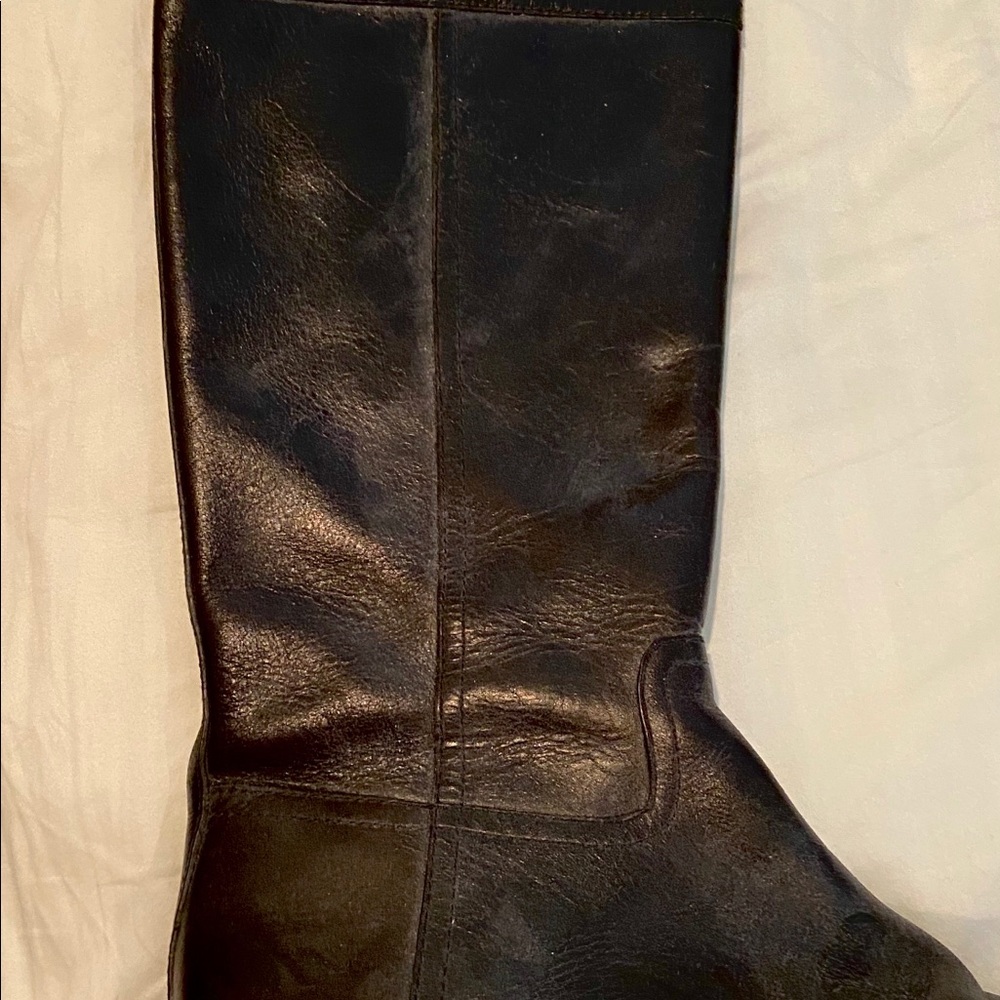 High to the knees black Tory Burch boots. - Picture 2 of 7